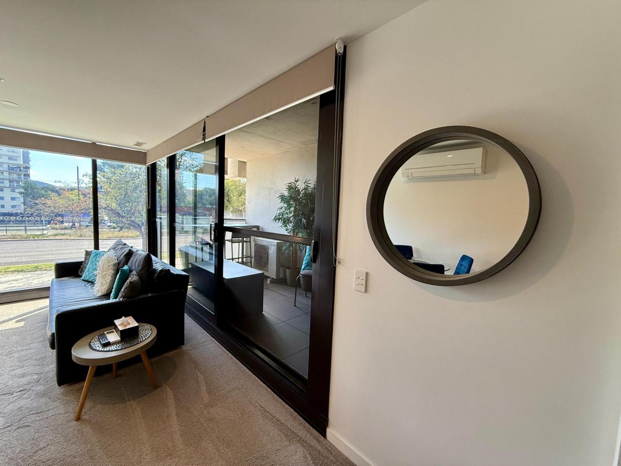 Midnight Luxe: Chic Braddon Apartment with Pool and Sauna Canberra Exterior photo